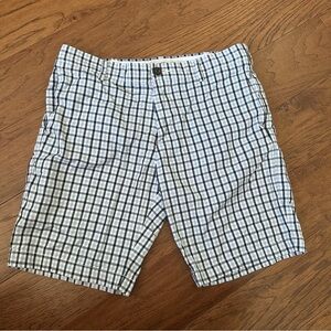 Lacoste men’s 30 white, navy, light blue plaid chino flat front shorts